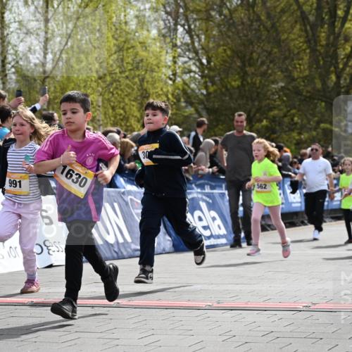 12.04.2026 - 45. Internationalen Wilhelmsburger Insellauf J. Mangold http://msf.ph/oto/9522130 12.04.2026 14:21:25 Ziel 629, 566, 564, 607, 980, 1630, 991, 302, 562, 309, 282, 528, 797, 984, 811, 128, 828 meine-sportfotos.de