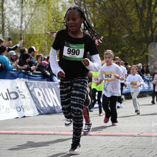 12.04.2026 - 45. Internationalen Wilhelmsburger Insellauf J. Mangold http://msf.ph/oto/9522141 12.04.2026 14:21:27 Ziel 980, 1630, 991, 302, 562, 309, 282, 528, 797, 984, 811, 128, 828, 1005, 925, 253 meine-sportfotos.de