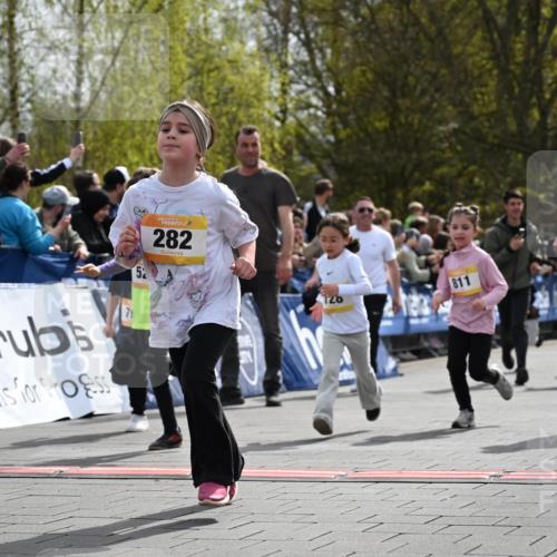 12.04.2026 - 45. Internationalen Wilhelmsburger Insellauf J. Mangold http://msf.ph/oto/9522150 12.04.2026 14:21:28 Ziel 1630, 991, 302, 562, 309, 282, 528, 797, 984, 811, 128, 828, 1005, 925, 253, 988, 964 meine-sportfotos.de