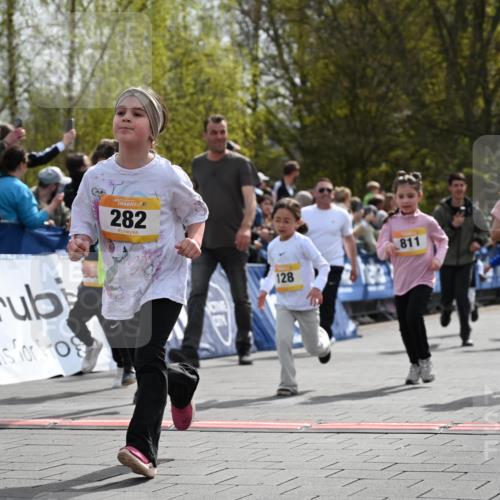 12.04.2026 - 45. Internationalen Wilhelmsburger Insellauf J. Mangold http://msf.ph/oto/9522151 12.04.2026 14:21:28 Ziel 1630, 991, 302, 562, 309, 282, 528, 797, 984, 811, 128, 828, 1005, 925, 253, 988, 964 meine-sportfotos.de