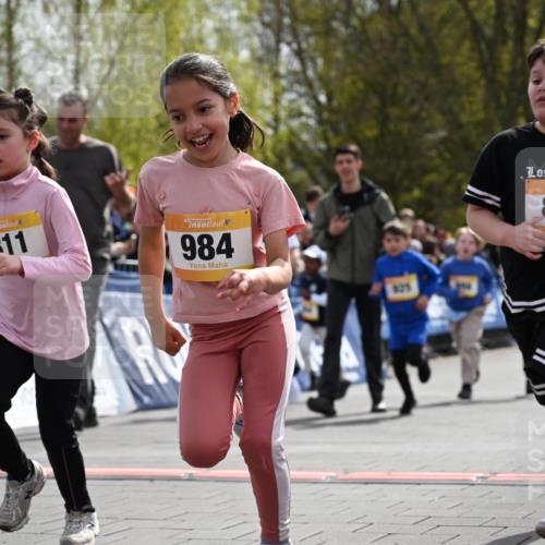 12.04.2026 - 45. Internationalen Wilhelmsburger Insellauf J. Mangold http://msf.ph/oto/9522166 12.04.2026 14:21:30 Ziel 562, 309, 282, 528, 797, 984, 811, 128, 828, 1005, 925, 253, 988, 964, 972 meine-sportfotos.de