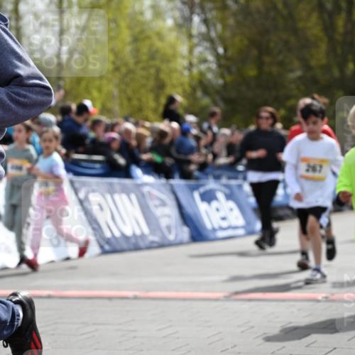 12.04.2026 - 45. Internationalen Wilhelmsburger Insellauf J. Mangold http://msf.ph/oto/9522214 12.04.2026 14:21:42 Ziel 957, 823, 117, 558, 267, 657, 698, 678, 279, 960, 838, 234, 111 meine-sportfotos.de