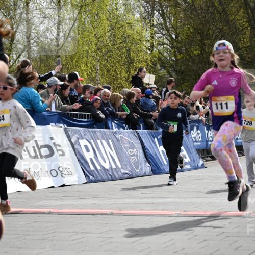 12.04.2026 - 45. Internationalen Wilhelmsburger Insellauf J. Mangold http://msf.ph/oto/9522231 12.04.2026 14:21:47 Ziel 960, 838, 234, 111, 66, 136, 729, 769, 646, 159, 1622, 317, 283, 134, 316, 792 meine-sportfotos.de