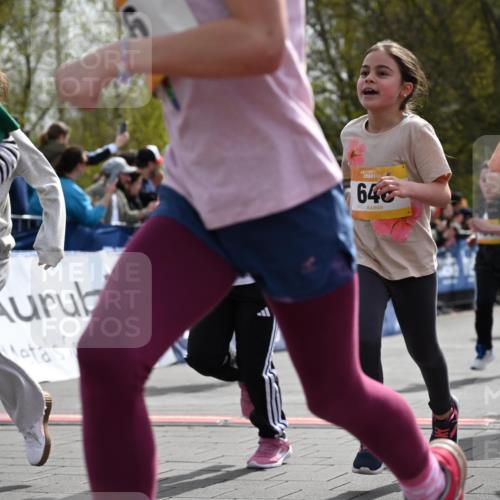 12.04.2026 - 45. Internationalen Wilhelmsburger Insellauf J. Mangold http://msf.ph/oto/9522254 12.04.2026 14:21:49 Ziel 838, 234, 111, 66, 136, 729, 769, 646, 159, 1622, 317, 283, 134, 316, 792, 763, 255, 65, 1617 meine-sportfotos.de