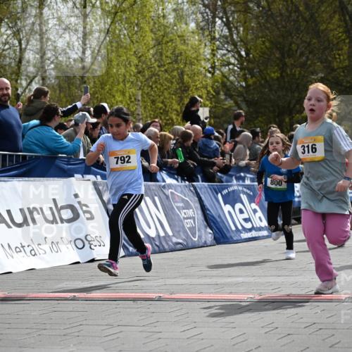12.04.2026 - 45. Internationalen Wilhelmsburger Insellauf J. Mangold http://msf.ph/oto/9522265 12.04.2026 14:21:51 Ziel 66, 136, 729, 769, 646, 159, 1622, 317, 283, 134, 316, 792, 763, 255, 65, 1617, 969, 799, 974, 482 meine-sportfotos.de