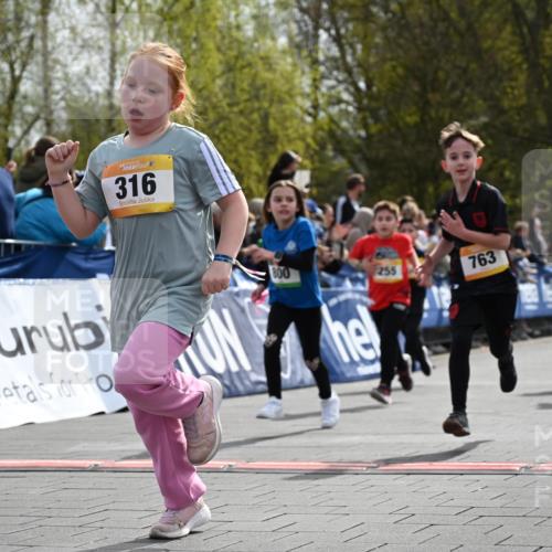 12.04.2026 - 45. Internationalen Wilhelmsburger Insellauf J. Mangold http://msf.ph/oto/9522274 12.04.2026 14:21:52 Ziel 136, 729, 769, 646, 159, 1622, 317, 283, 134, 316, 792, 763, 255, 65, 1617, 969, 799, 974, 482, 236 meine-sportfotos.de