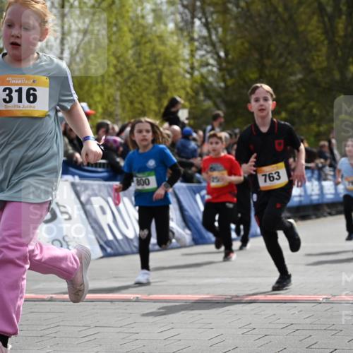 12.04.2026 - 45. Internationalen Wilhelmsburger Insellauf J. Mangold http://msf.ph/oto/9522276 12.04.2026 14:21:52 Ziel 136, 729, 769, 646, 159, 1622, 317, 283, 134, 316, 792, 763, 255, 65, 1617, 969, 799, 974, 482, 236 meine-sportfotos.de