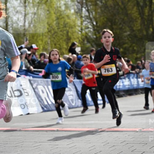 12.04.2026 - 45. Internationalen Wilhelmsburger Insellauf J. Mangold http://msf.ph/oto/9522277 12.04.2026 14:21:52 Ziel 136, 729, 769, 646, 159, 1622, 317, 283, 134, 316, 792, 763, 255, 65, 1617, 969, 799, 974, 482, 236 meine-sportfotos.de