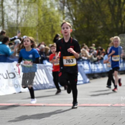 12.04.2026 - 45. Internationalen Wilhelmsburger Insellauf J. Mangold http://msf.ph/oto/9522280 12.04.2026 14:21:52 Ziel 136, 729, 769, 646, 159, 1622, 317, 283, 134, 316, 792, 763, 255, 65, 1617, 969, 799, 974, 482, 236 meine-sportfotos.de