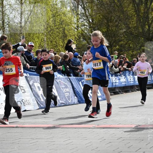 12.04.2026 - 45. Internationalen Wilhelmsburger Insellauf J. Mangold http://msf.ph/oto/9522286 12.04.2026 14:21:53 Ziel 1622, 317, 283, 134, 316, 792, 763, 255, 65, 1617, 969, 799, 974, 482, 236, 810, 488 meine-sportfotos.de