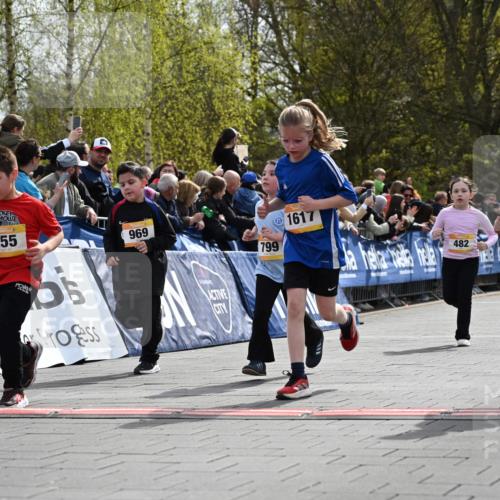 12.04.2026 - 45. Internationalen Wilhelmsburger Insellauf J. Mangold http://msf.ph/oto/9522287 12.04.2026 14:21:53 Ziel 1622, 317, 283, 134, 316, 792, 763, 255, 65, 1617, 969, 799, 974, 482, 236, 810, 488 meine-sportfotos.de