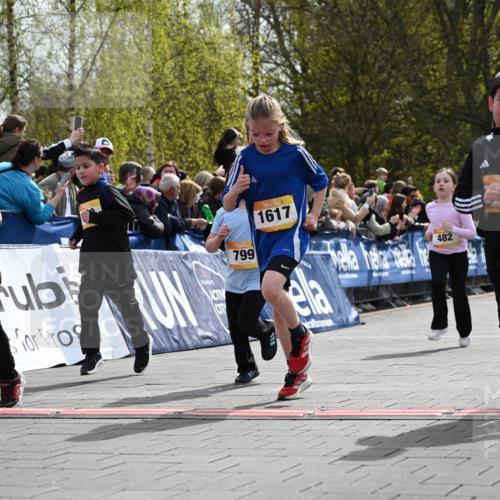 12.04.2026 - 45. Internationalen Wilhelmsburger Insellauf J. Mangold http://msf.ph/oto/9522289 12.04.2026 14:21:54 Ziel 134, 316, 792, 763, 255, 65, 1617, 969, 799, 974, 482, 236, 810, 488, 814 meine-sportfotos.de