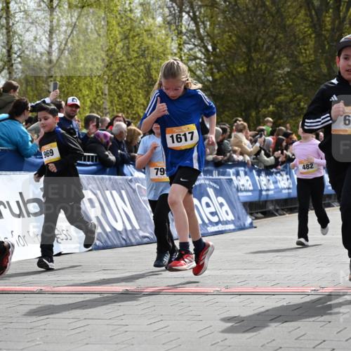 12.04.2026 - 45. Internationalen Wilhelmsburger Insellauf J. Mangold http://msf.ph/oto/9522290 12.04.2026 14:21:54 Ziel 134, 316, 792, 763, 255, 65, 1617, 969, 799, 974, 482, 236, 810, 488, 814 meine-sportfotos.de