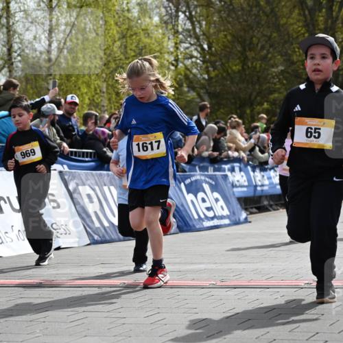 12.04.2026 - 45. Internationalen Wilhelmsburger Insellauf J. Mangold http://msf.ph/oto/9522292 12.04.2026 14:21:54 Ziel 134, 316, 792, 763, 255, 65, 1617, 969, 799, 974, 482, 236, 810, 488, 814 meine-sportfotos.de