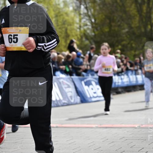 12.04.2026 - 45. Internationalen Wilhelmsburger Insellauf J. Mangold http://msf.ph/oto/9522297 12.04.2026 14:21:55 Ziel 316, 792, 763, 255, 65, 1617, 969, 799, 974, 482, 236, 810, 488, 814, 95 meine-sportfotos.de