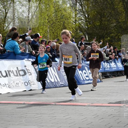 12.04.2026 - 45. Internationalen Wilhelmsburger Insellauf J. Mangold http://msf.ph/oto/9522346 12.04.2026 14:22:16 Ziel 1615, 289, 668, 926, 981, 1620, 414, 805, 272 meine-sportfotos.de