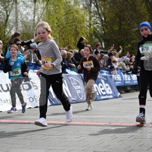 12.04.2026 - 45. Internationalen Wilhelmsburger Insellauf J. Mangold http://msf.ph/oto/9522349 12.04.2026 14:22:17 Ziel 1615, 289, 668, 926, 981, 1620, 414, 805, 272, 124 meine-sportfotos.de