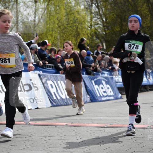 12.04.2026 - 45. Internationalen Wilhelmsburger Insellauf J. Mangold http://msf.ph/oto/9522353 12.04.2026 14:22:17 Ziel 1615, 289, 668, 926, 981, 1620, 414, 805, 272, 124 meine-sportfotos.de