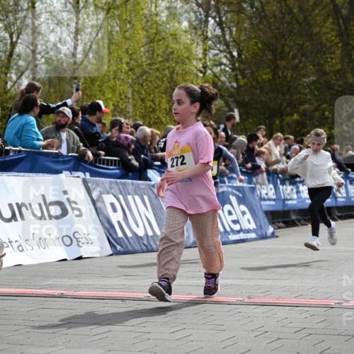 12.04.2026 - 45. Internationalen Wilhelmsburger Insellauf J. Mangold http://msf.ph/oto/9522363 12.04.2026 14:22:20 Ziel 981, 1620, 414, 805, 272, 124, 731, 739 meine-sportfotos.de
