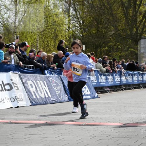 12.04.2026 - 45. Internationalen Wilhelmsburger Insellauf J. Mangold http://msf.ph/oto/9522376 12.04.2026 14:22:26 Ziel 731, 739, 580, 835, 752, 761, 559, 315, 973 meine-sportfotos.de