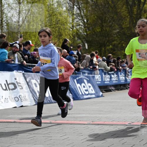 12.04.2026 - 45. Internationalen Wilhelmsburger Insellauf J. Mangold http://msf.ph/oto/9522381 12.04.2026 14:22:26 Ziel 731, 739, 580, 835, 752, 761, 559, 315, 973 meine-sportfotos.de