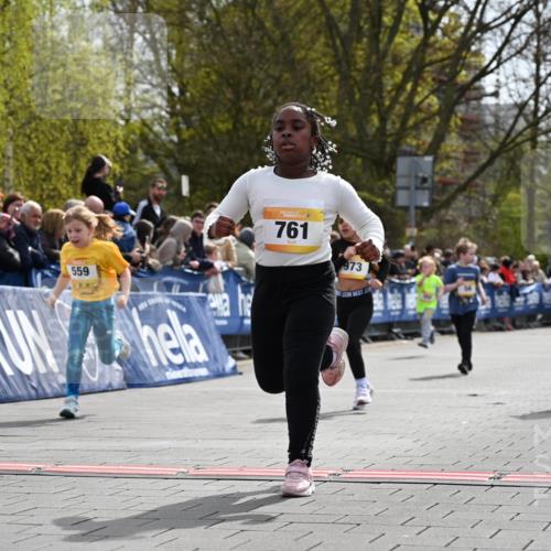 12.04.2026 - 45. Internationalen Wilhelmsburger Insellauf J. Mangold http://msf.ph/oto/9522388 12.04.2026 14:22:29 Ziel 580, 835, 752, 761, 559, 315, 973, 555, 1629, 56 meine-sportfotos.de