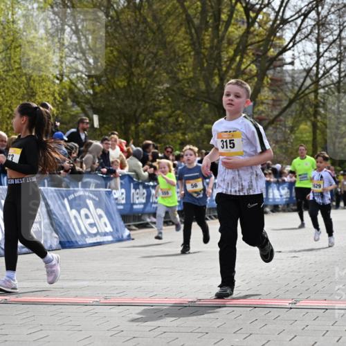 12.04.2026 - 45. Internationalen Wilhelmsburger Insellauf J. Mangold http://msf.ph/oto/9522397 12.04.2026 14:22:30 Ziel 580, 835, 752, 761, 559, 315, 973, 555, 1629, 56 meine-sportfotos.de