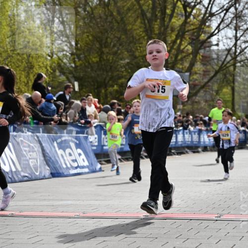 12.04.2026 - 45. Internationalen Wilhelmsburger Insellauf J. Mangold http://msf.ph/oto/9522400 12.04.2026 14:22:31 Ziel 752, 761, 559, 315, 973, 555, 1629, 56 meine-sportfotos.de