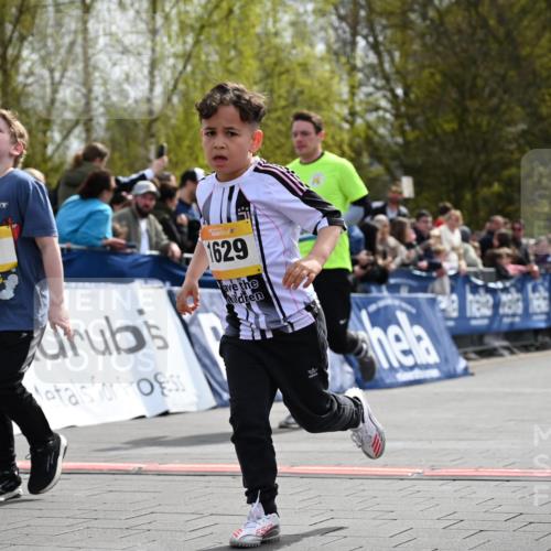 12.04.2026 - 45. Internationalen Wilhelmsburger Insellauf J. Mangold http://msf.ph/oto/9522408 12.04.2026 14:22:34 Ziel 315, 973, 555, 1629, 56, 670 meine-sportfotos.de