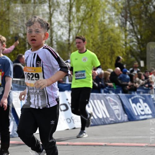 12.04.2026 - 45. Internationalen Wilhelmsburger Insellauf J. Mangold http://msf.ph/oto/9522413 12.04.2026 14:22:34 Ziel 315, 973, 555, 1629, 56, 670 meine-sportfotos.de