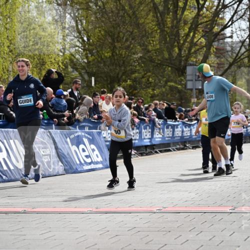 12.04.2026 - 45. Internationalen Wilhelmsburger Insellauf J. Mangold http://msf.ph/oto/9522442 12.04.2026 14:22:46 Ziel 1609, 780, 743, 778, 779 meine-sportfotos.de