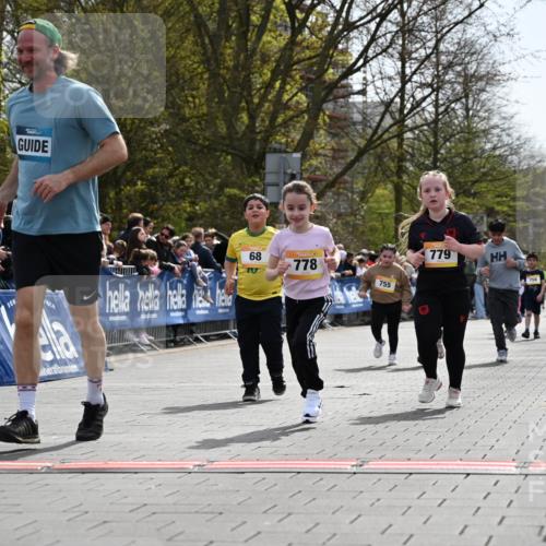 12.04.2026 - 45. Internationalen Wilhelmsburger Insellauf J. Mangold http://msf.ph/oto/9522455 12.04.2026 14:22:48 Ziel 1609, 780, 743, 778, 779, 68, 757, 755 meine-sportfotos.de