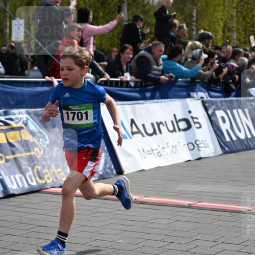 12.04.2026 - 45. Internationalen Wilhelmsburger Insellauf J. Mangold http://msf.ph/oto/9522491 12.04.2026 14:33:20 Ziel 1701 meine-sportfotos.de