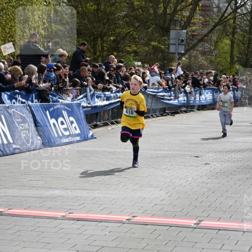 12.04.2026 - 45. Internationalen Wilhelmsburger Insellauf J. Mangold http://msf.ph/oto/9522492 12.04.2026 14:33:40 Ziel 610, 72 meine-sportfotos.de