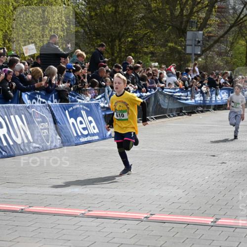 12.04.2026 - 45. Internationalen Wilhelmsburger Insellauf J. Mangold http://msf.ph/oto/9522496 12.04.2026 14:33:40 Ziel 610, 72 meine-sportfotos.de