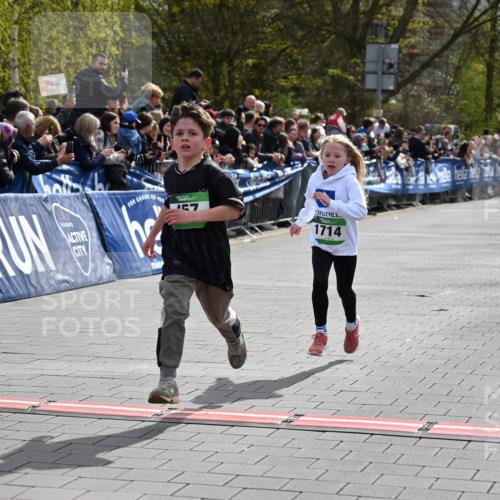 12.04.2026 - 45. Internationalen Wilhelmsburger Insellauf J. Mangold http://msf.ph/oto/9522534 12.04.2026 14:33:48 Ziel 72, 671, 457, 1714 meine-sportfotos.de