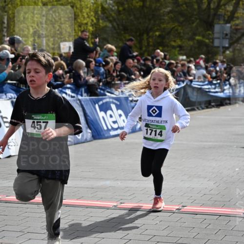 12.04.2026 - 45. Internationalen Wilhelmsburger Insellauf J. Mangold http://msf.ph/oto/9522540 12.04.2026 14:33:49 Ziel 671, 457, 1714 meine-sportfotos.de