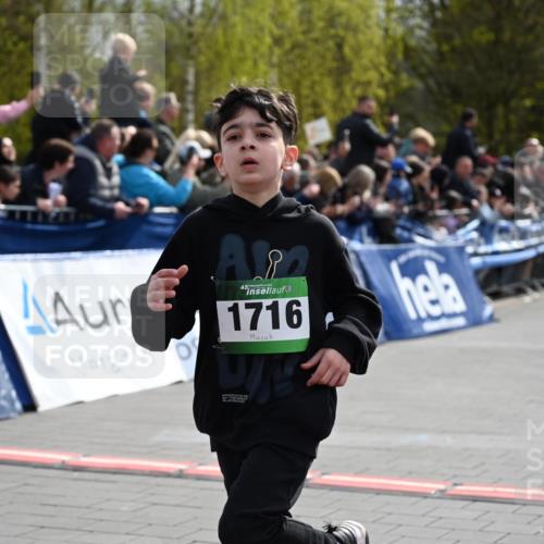 12.04.2026 - 45. Internationalen Wilhelmsburger Insellauf J. Mangold http://msf.ph/oto/9522551 12.04.2026 14:33:55 Ziel 1716, 1704 meine-sportfotos.de
