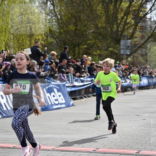 12.04.2026 - 45. Internationalen Wilhelmsburger Insellauf J. Mangold http://msf.ph/oto/9522605 12.04.2026 14:34:18 Ziel 294, 870, 39, 649, 552, 1014, 1731, 1722 meine-sportfotos.de