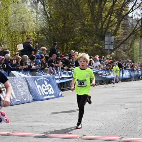 12.04.2026 - 45. Internationalen Wilhelmsburger Insellauf J. Mangold http://msf.ph/oto/9522607 12.04.2026 14:34:18 Ziel 294, 870, 39, 649, 552, 1014, 1731, 1722 meine-sportfotos.de