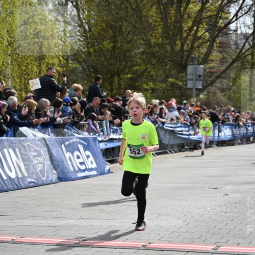 12.04.2026 - 45. Internationalen Wilhelmsburger Insellauf J. Mangold http://msf.ph/oto/9522608 12.04.2026 14:34:18 Ziel 294, 870, 39, 649, 552, 1014, 1731, 1722 meine-sportfotos.de