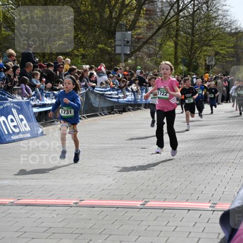 12.04.2026 - 45. Internationalen Wilhelmsburger Insellauf J. Mangold http://msf.ph/oto/9522616 12.04.2026 14:34:21 Ziel 870, 39, 649, 552, 1014, 1731, 1722, 32, 33 meine-sportfotos.de