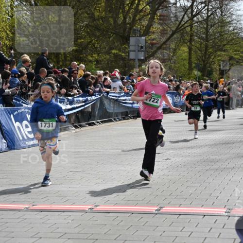 12.04.2026 - 45. Internationalen Wilhelmsburger Insellauf J. Mangold http://msf.ph/oto/9522621 12.04.2026 14:34:22 Ziel 552, 1014, 1731, 1722, 32, 33, 104 meine-sportfotos.de