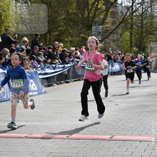 12.04.2026 - 45. Internationalen Wilhelmsburger Insellauf J. Mangold http://msf.ph/oto/9522624 12.04.2026 14:34:22 Ziel 552, 1014, 1731, 1722, 32, 33, 104 meine-sportfotos.de