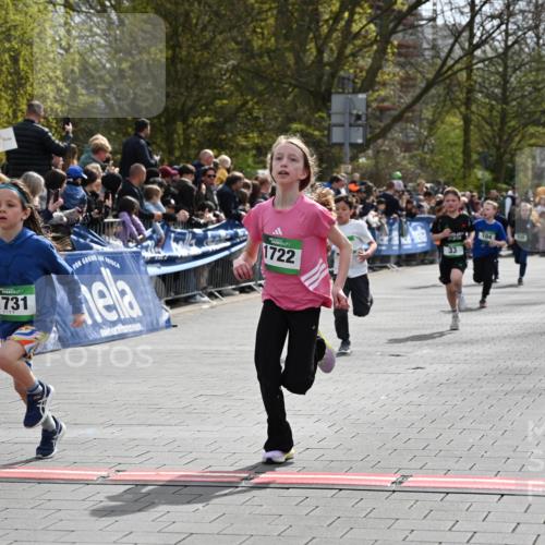 12.04.2026 - 45. Internationalen Wilhelmsburger Insellauf J. Mangold http://msf.ph/oto/9522626 12.04.2026 14:34:22 Ziel 552, 1014, 1731, 1722, 32, 33, 104 meine-sportfotos.de