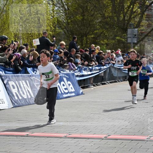 12.04.2026 - 45. Internationalen Wilhelmsburger Insellauf J. Mangold http://msf.ph/oto/9522639 12.04.2026 14:34:24 Ziel 1731, 1722, 32, 33, 104, 314, 1718, 160, 483, 839, 1713 meine-sportfotos.de