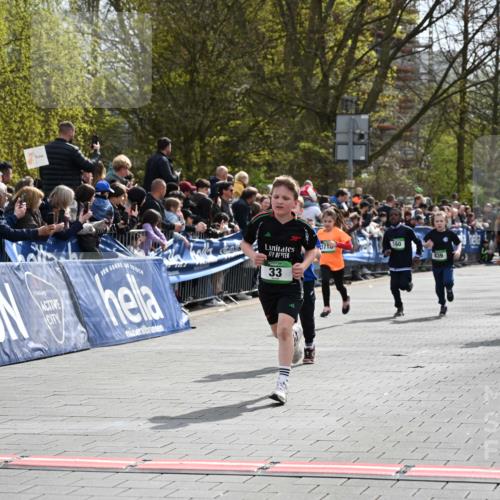 12.04.2026 - 45. Internationalen Wilhelmsburger Insellauf J. Mangold http://msf.ph/oto/9522641 12.04.2026 14:34:24 Ziel 1731, 1722, 32, 33, 104, 314, 1718, 160, 483, 839, 1713 meine-sportfotos.de