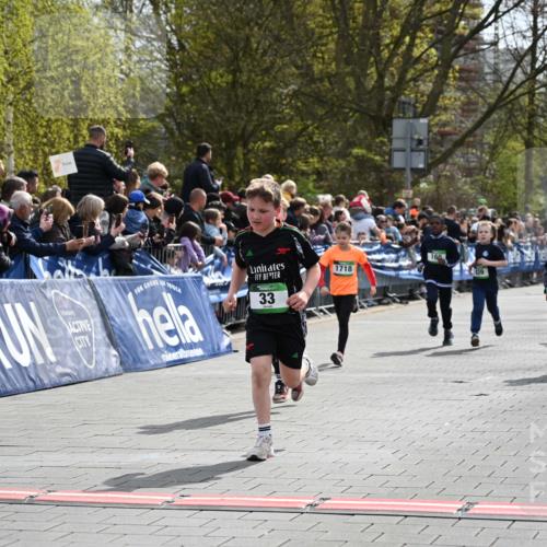 12.04.2026 - 45. Internationalen Wilhelmsburger Insellauf J. Mangold http://msf.ph/oto/9522646 12.04.2026 14:34:25 Ziel 1731, 1722, 32, 33, 104, 314, 1718, 160, 483, 839, 1713 meine-sportfotos.de