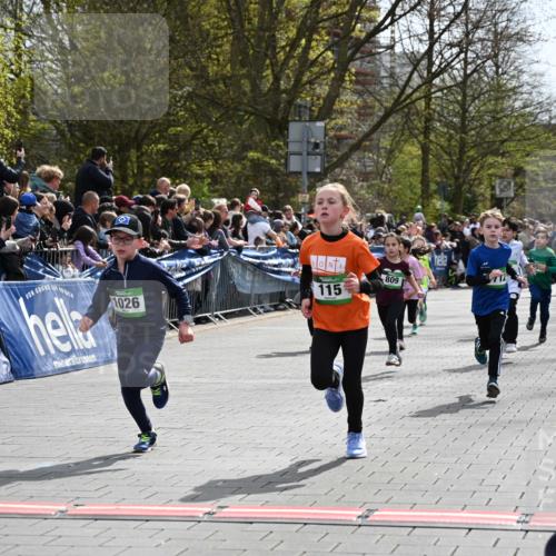 12.04.2026 - 45. Internationalen Wilhelmsburger Insellauf J. Mangold http://msf.ph/oto/9522702 12.04.2026 14:34:33 Ziel 1723, 1730, 115, 1026, 1712, 809, 27, 332, 305, 853, 28, 146, 841 meine-sportfotos.de