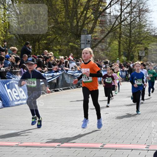 12.04.2026 - 45. Internationalen Wilhelmsburger Insellauf J. Mangold http://msf.ph/oto/9522703 12.04.2026 14:34:33 Ziel 1723, 1730, 115, 1026, 1712, 809, 27, 332, 305, 853, 28, 146, 841 meine-sportfotos.de